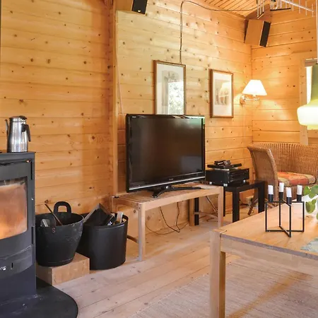 2 Bedroom Cozy In Hovborg