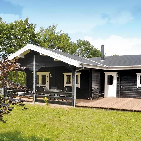 2 Bedroom Cozy In * Hovborg