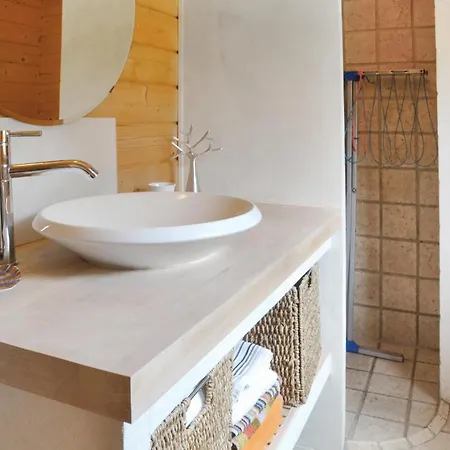 2 Bedroom Cozy In * Hovborg
