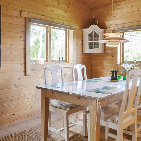 Dom wakacyjny 2 Bedroom Cozy In *