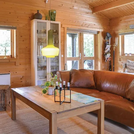 2 Bedroom Cozy In Dom wakacyjny Hovborg